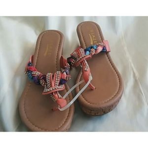 NWOT Glaze ~ Platform sandals